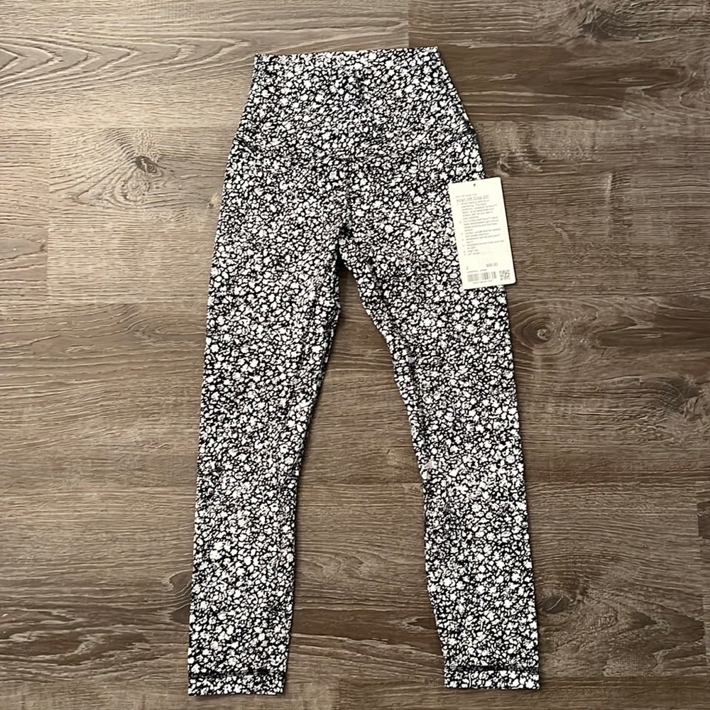 lululemon align HR crop 23